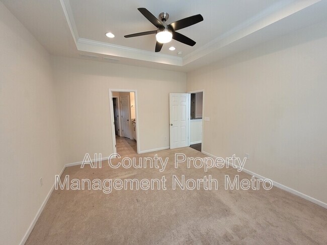 Building Photo - 4808 Blue Elm Ln