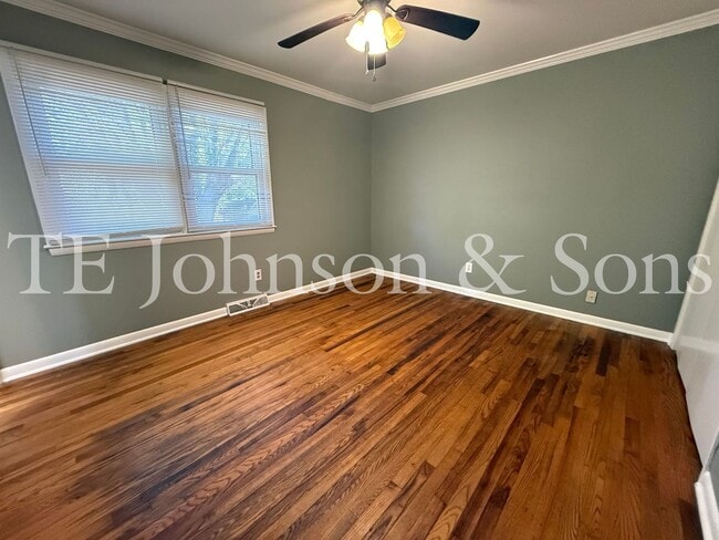 Building Photo - Charming 4 Bedroom in Winston Salem