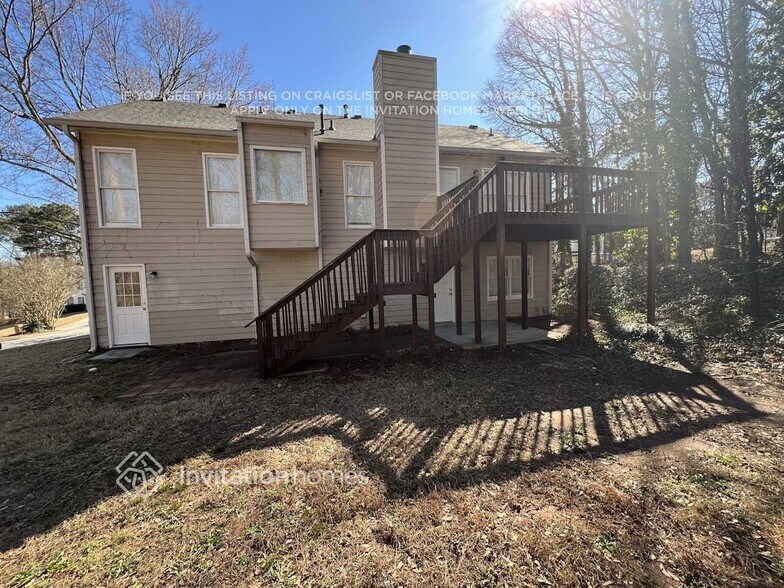 Building Photo - 3201 Beuhlah Way SE