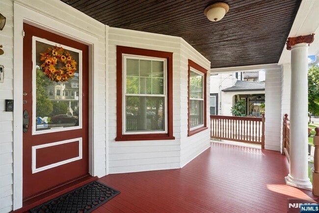 Building Photo - 165 Claremont Ave