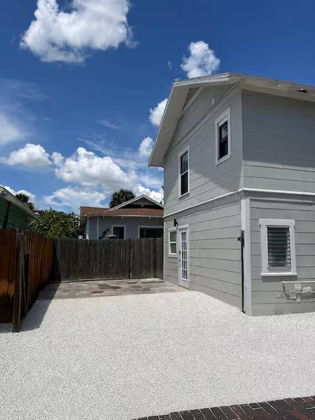 Building Photo - 618 7th Ave N