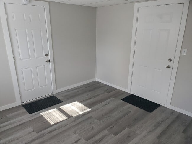 Building Photo - 1657 N Adams St