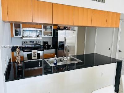 Building Photo - 1750 N Bayshore Dr