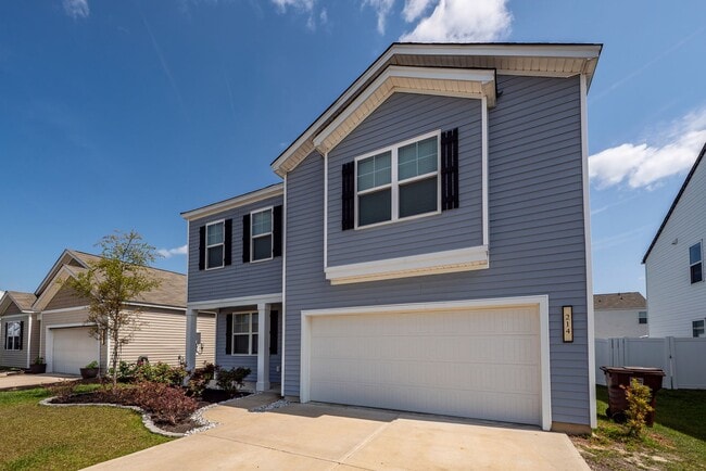 Building Photo - 4 Bedroom, 2.5 Bathroom Home in Carolina Groves - Moncks Corner