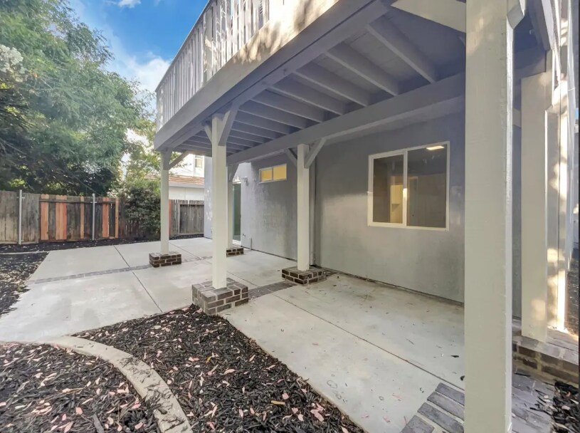 Building Photo - 1540 Pastal Way