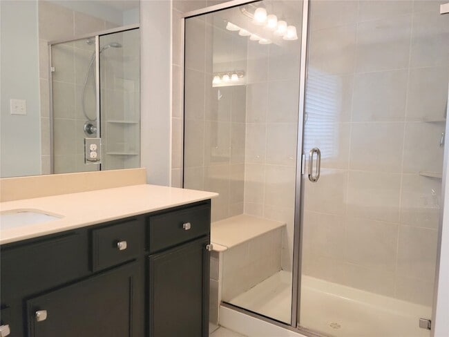 Building Photo - 4817 Bridgewater St