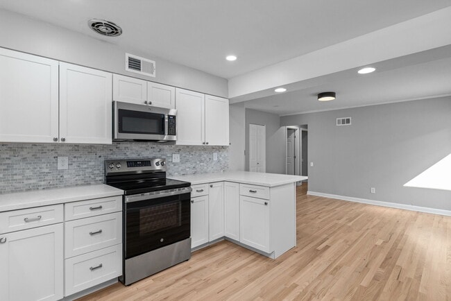 Building Photo - 303 Danworth Ct