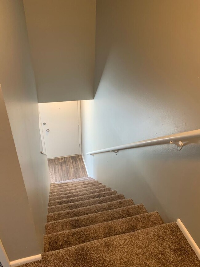 Building Photo - 2727 NE 125th St