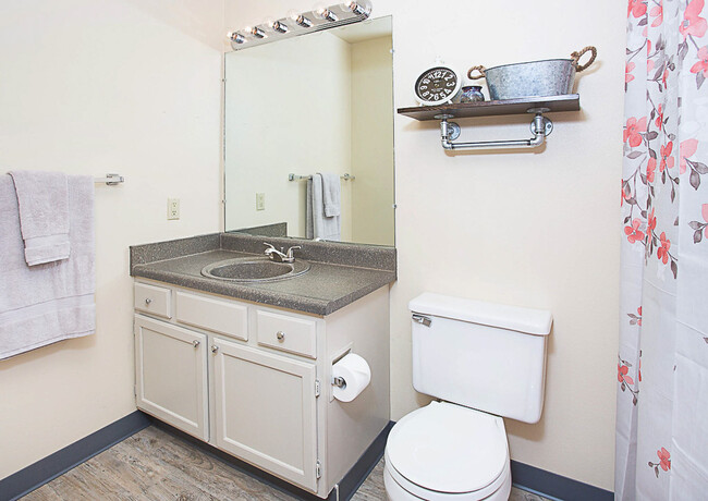 Building Photo - 534 Hurdle Cir