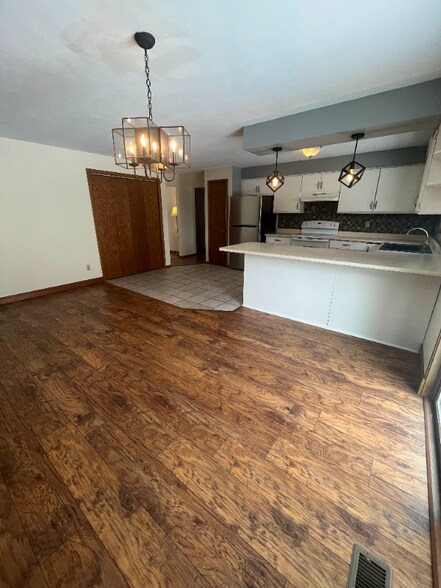 Building Photo - 1820 Roosevelt St