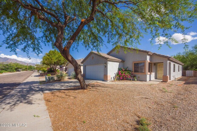 Building Photo - 2385 W Monet Way