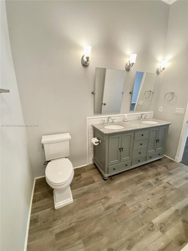 Building Photo - 9870 Watermill Cir
