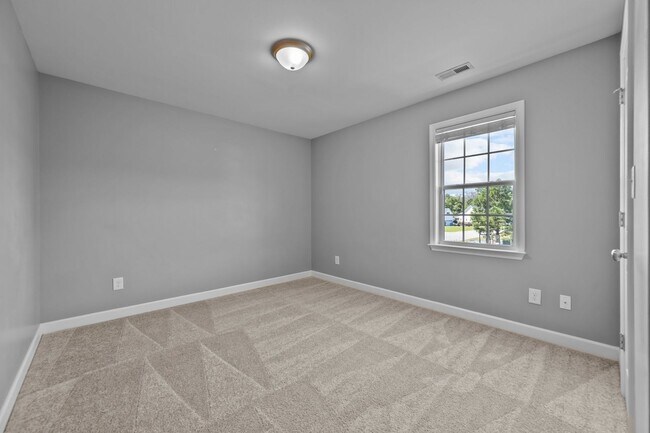 Building Photo - Welcome to Southwest Plantation!