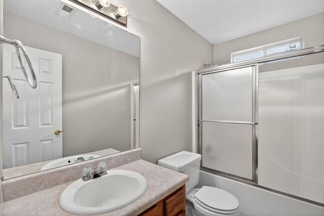 Building Photo - Cozy ranch in Douglasville