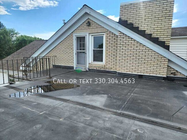 Building Photo - 12990 Lincoln Way W