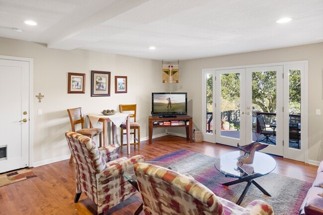 Building Photo - 3035 Ribera Rd