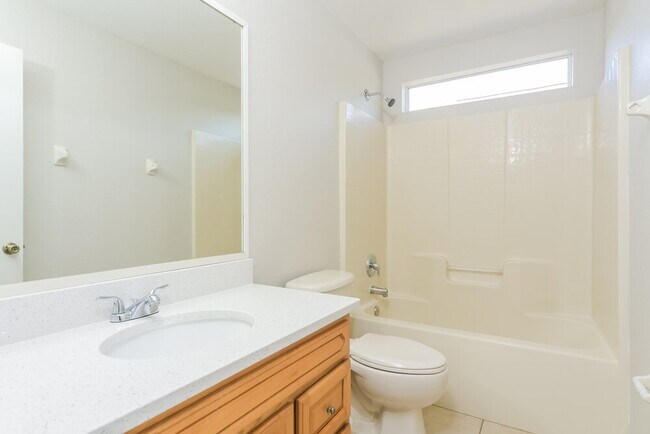 Building Photo - 1236 Apopka Ln