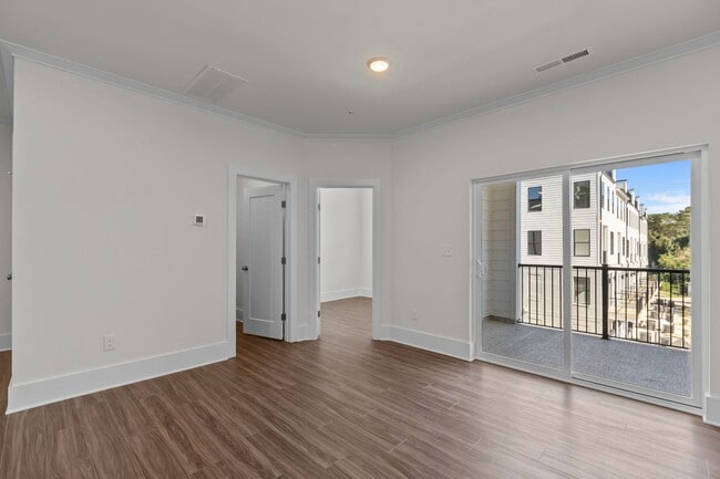 Building Photo - Gorgeous New Construction!  Updated Kitche...