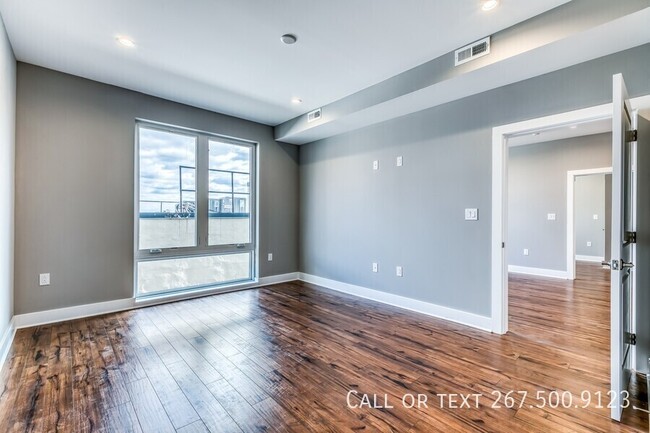 Building Photo - Absolutely Gorgeous  Newly Built Apartment...