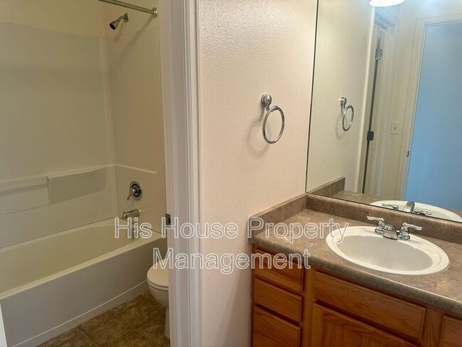 Building Photo - 6345 Chardonnay St