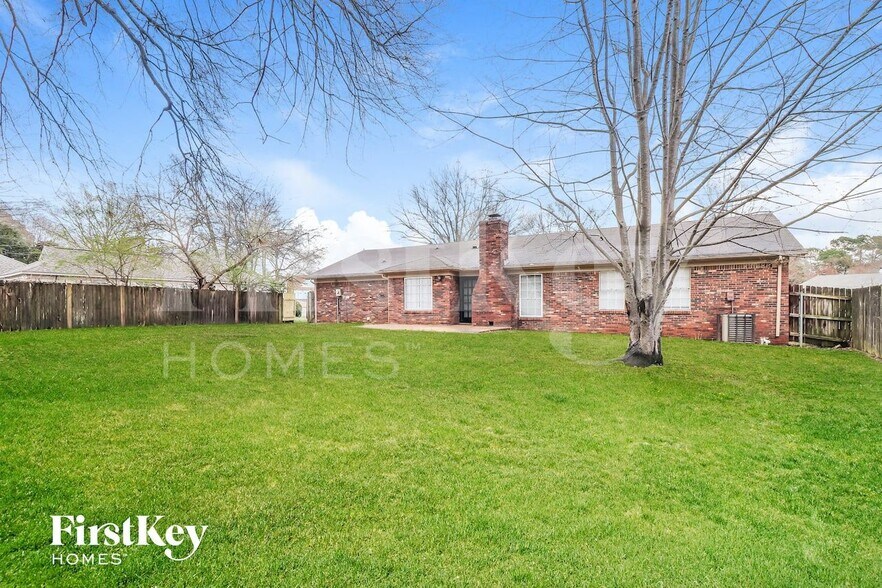 Building Photo - 3349 Lynchburg St