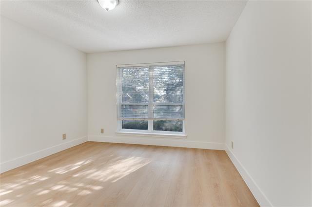 Building Photo - 2805 Staffordshire Dr