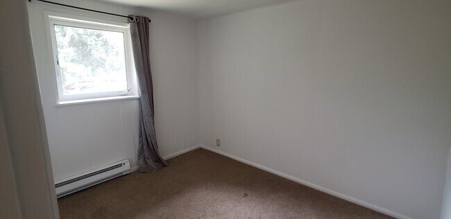 Building Photo - 9832-9813 13th Ave SW