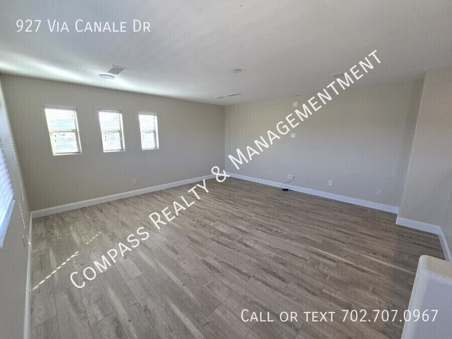 Building Photo - 927 Via Canale Dr