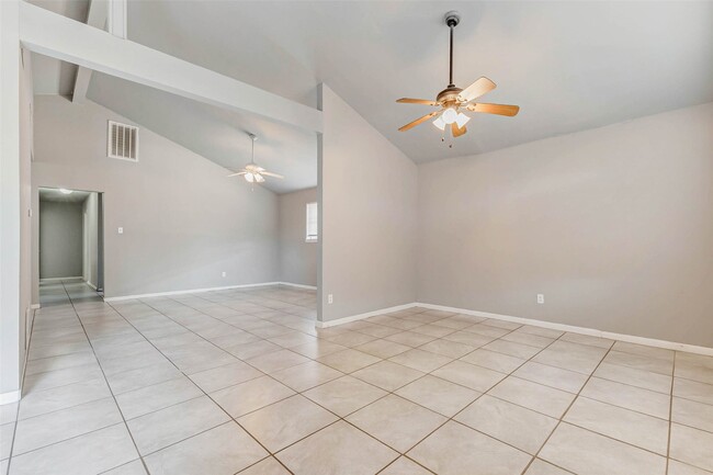 Building Photo - 3918 Dalmatian Dr