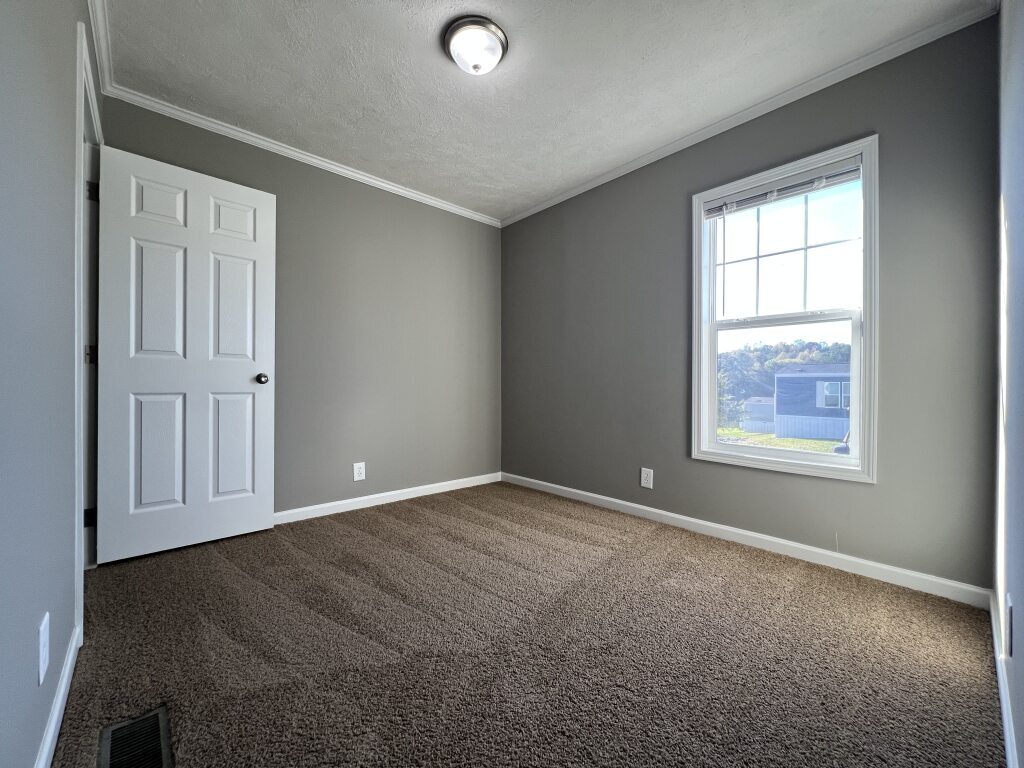 Building Photo - 273 Jordanshire Cir