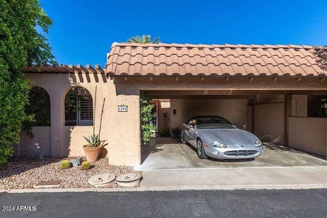 Building Photo - 6709 N Ocotillo Hermoso Cir