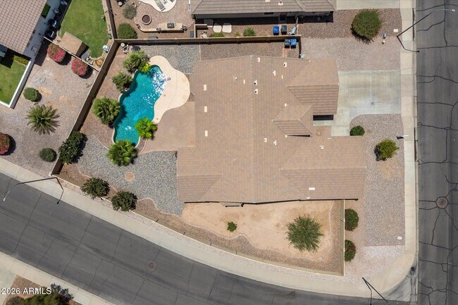 Building Photo - 2619 E Hazeltine Way