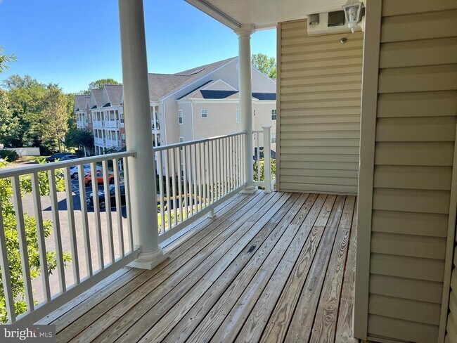 Primary Photo - 251 Rowe Blvd