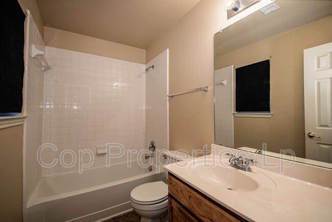 Building Photo - 8422 Whitebrush