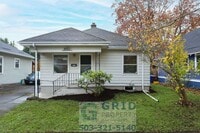 Building Photo - Charming 2 Bedroom Available in Popular N Kenton Neighborhood!