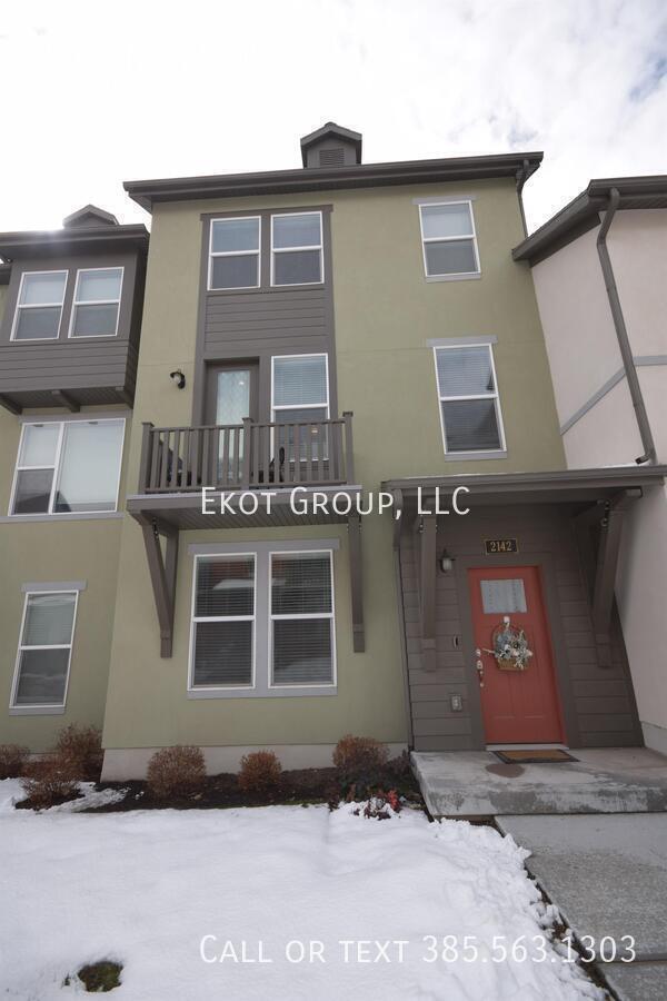 Building Photo - 2142 N 725 W