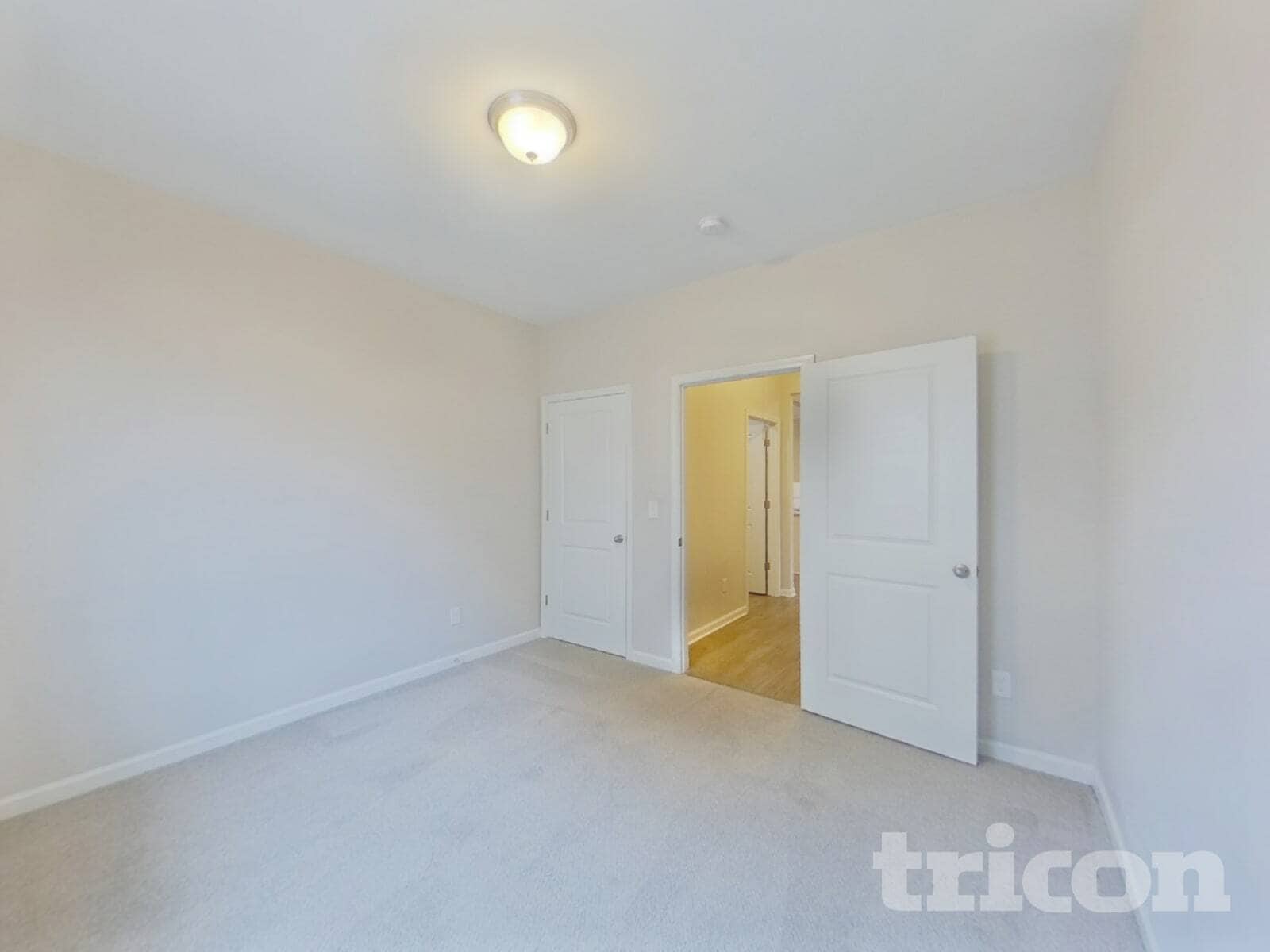 Building Photo - 453 All Seasons Dr