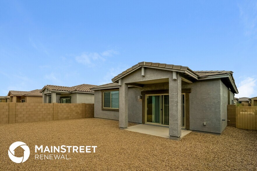 Building Photo - 10707 W Dickerson Dr