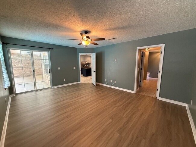 Building Photo - 1137 Carla Dr