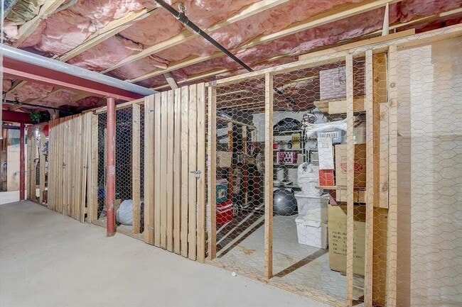 Building Photo - 3215 W Mangold Ave