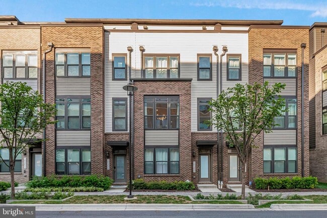 Building Photo - 16253 Connors Wy