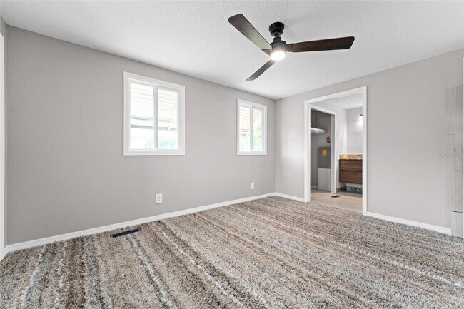 Building Photo - 2714 Vindale Rd