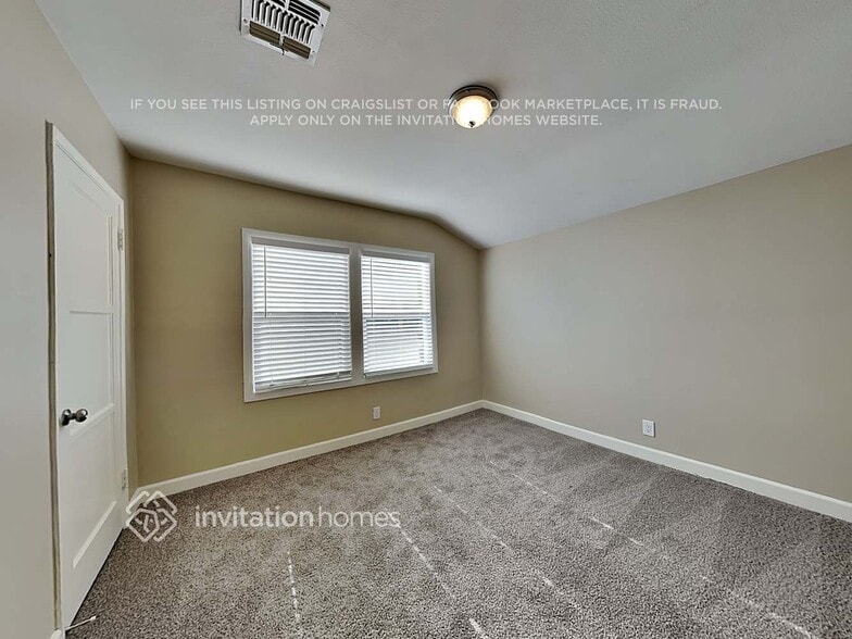 Building Photo - 6952 Donna Ave