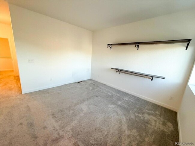 Building Photo - 591 S Pitkin Ct