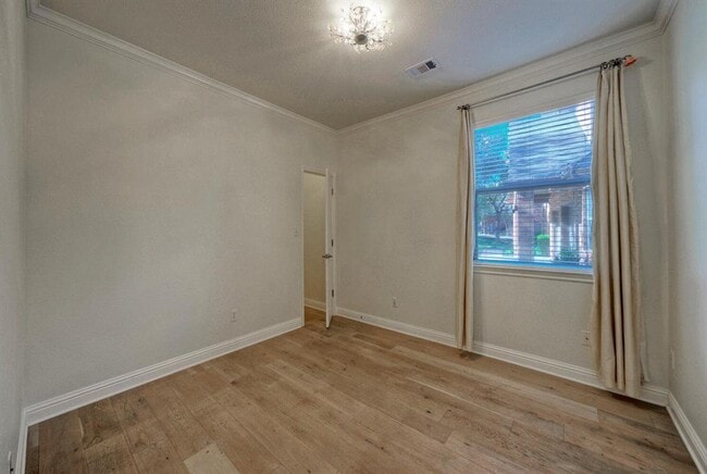 Building Photo - 7216 Via Correto Dr