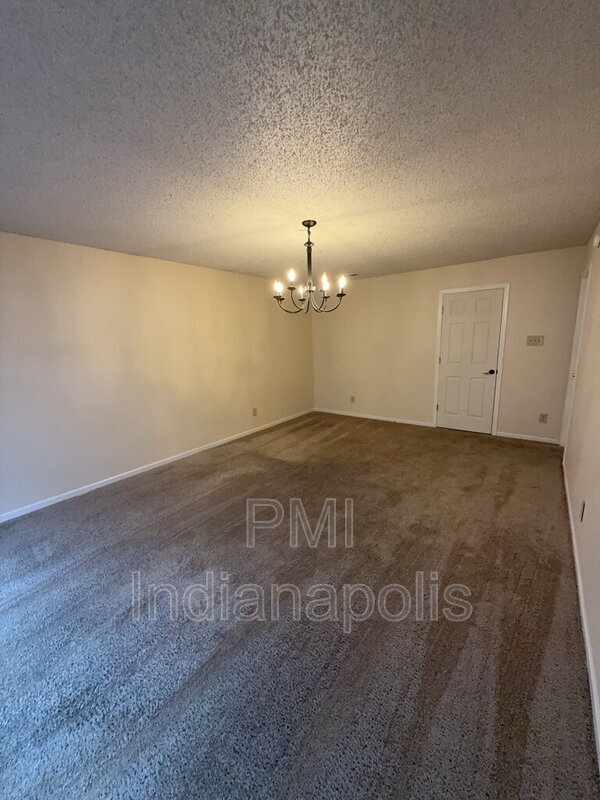Building Photo - 12120 E 141st St