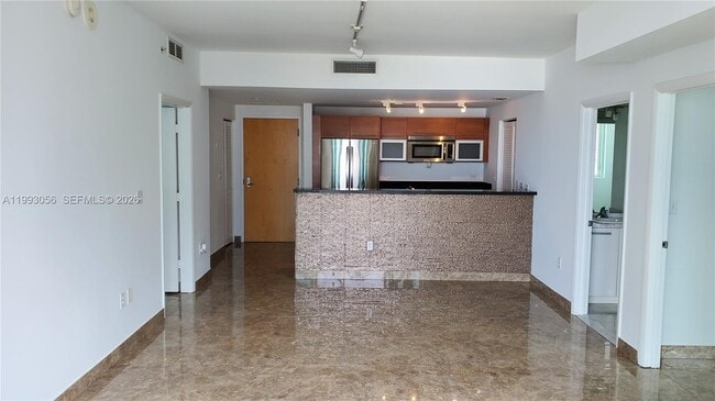 Building Photo - 253 NE 2nd St