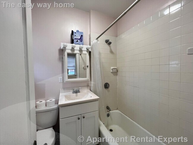 Building Photo - 206 Massachusetts Ave