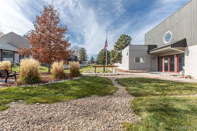 Building Photo - 2301 E Fremont Ave