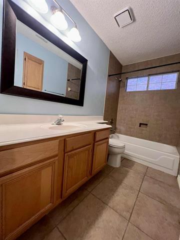 Building Photo - 943 Azalia Dr